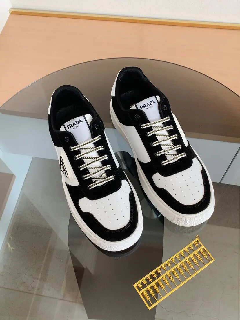 Factory price 420. 【PRADA】Prada’s latest 🎁🎁 fashionable casual men’s shoes 👟, hot style 💥 simple and elegant style, exclusive for trendy men. Exclusive official website latest brand 👑original decoration, fashionable and generous, original cowhide leather ✅ breathable sheepskin lining, official website designated wear-resistant casual outsole, classic model taken in real life 🎬38-44. Can be customized45